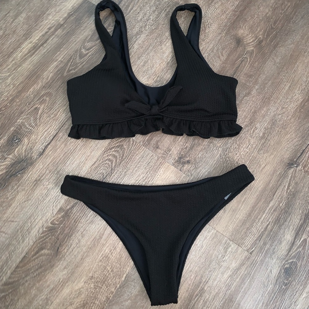 SHEIN ruffle knot bikini